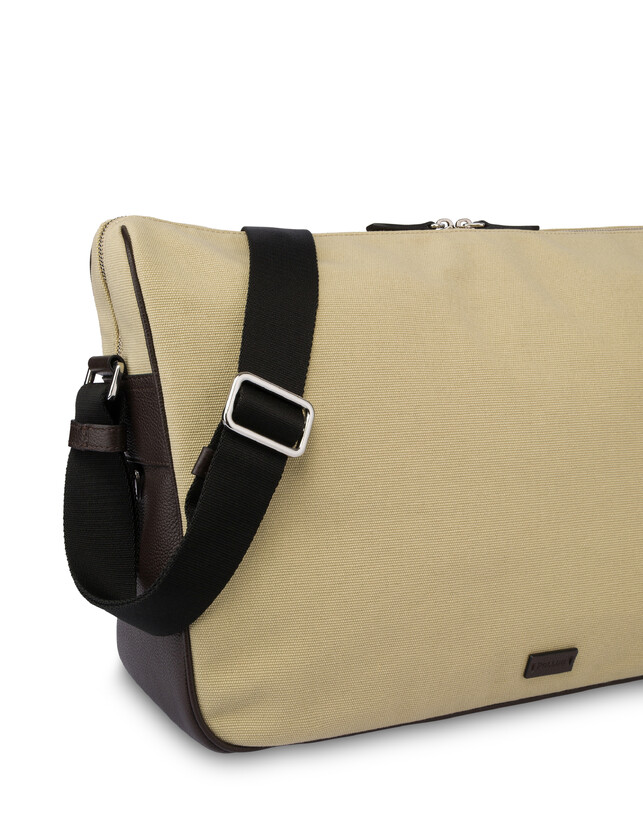 Messenger bag in Canvas the New Touch Photo 4