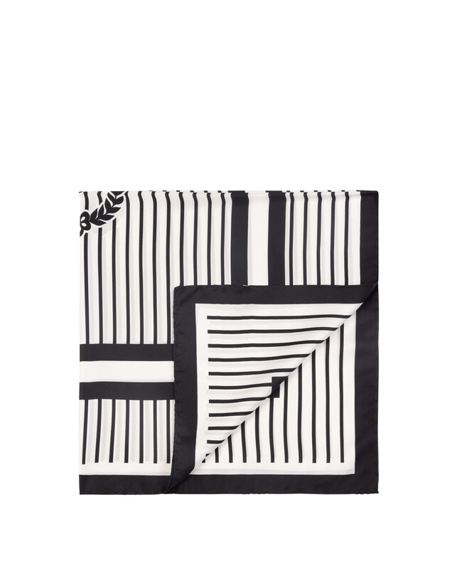 Foulard In Seta Con Stampa quadri su fondo a righe verticali Photo 1