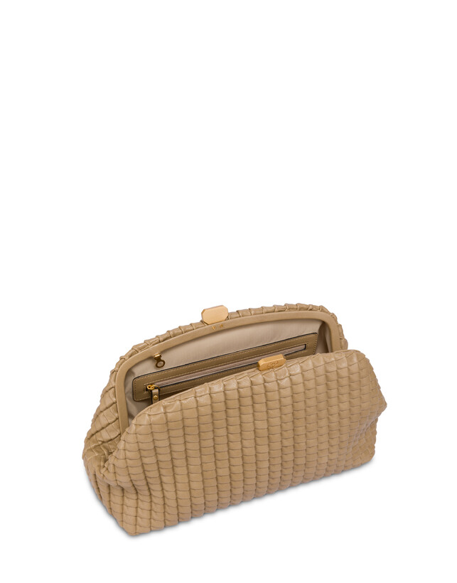 Cloud-Clutch aus Mini-Grained-Lux-Plissè-Pu Photo 3